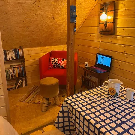 Z Antresola Igly I Szyszki Jeleniewo (Warmian-Masurian)