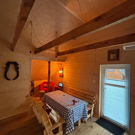 Apartment Z Antresola Igly I Szyszki *