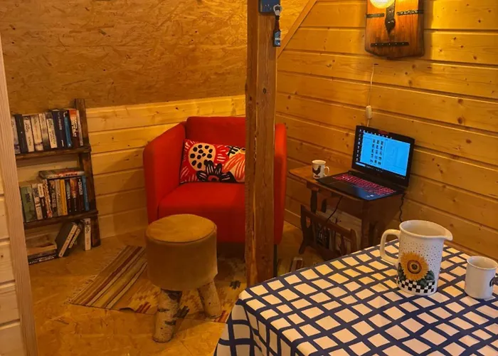 Z Antresola Igly I Szyszki Jeleniewo (Warmian-Masurian)