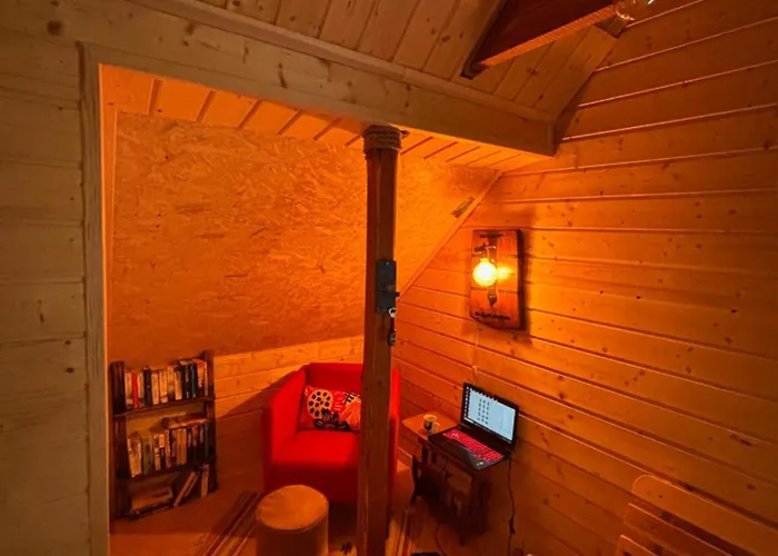 Z Antresola Igly I Szyszki *